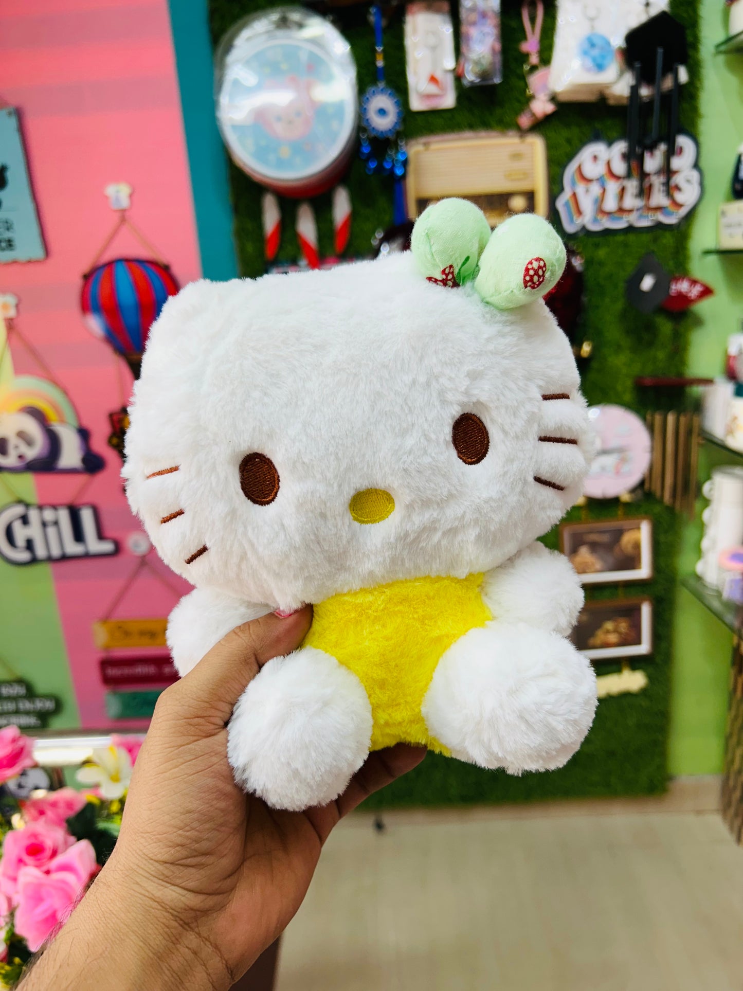 Hello kitty - the cutest ever kitty in town